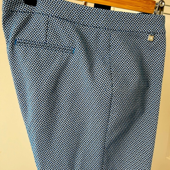 Blue-white pattern pants - Picture 4 of 5